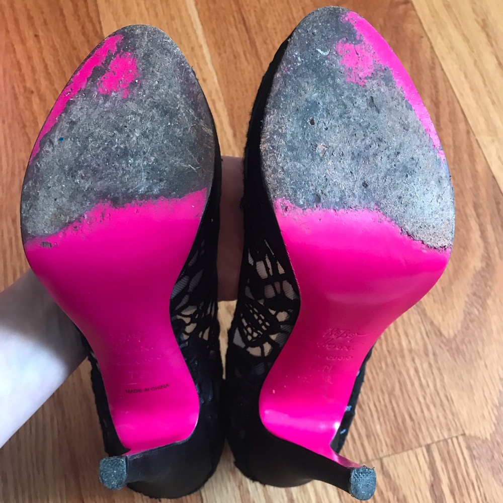 Betsy Johnson Lace peep toe heels - Picture 8 of 8